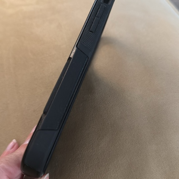 Otterbox iPhone 14 Pro Max case black - Picture 3 of 4